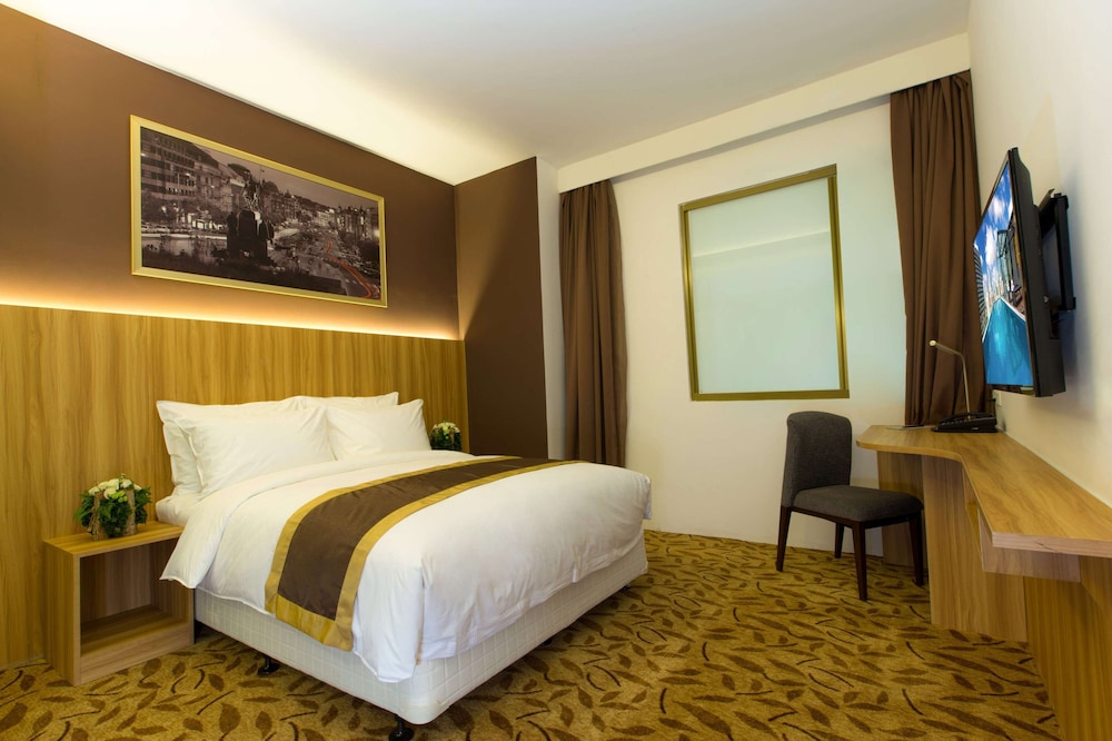 Bay Hotel Ho Chi Minh 25/66