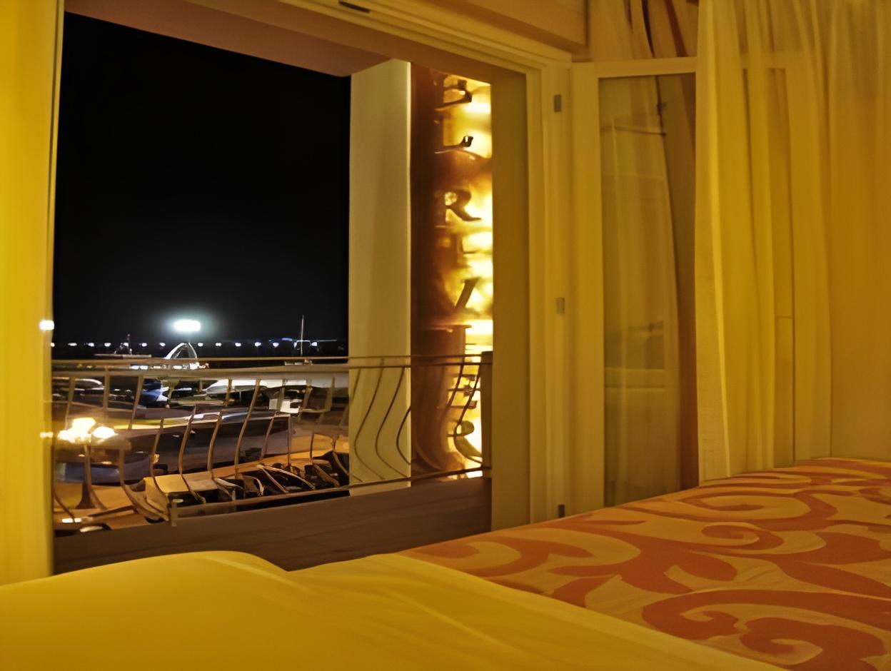 Room, Double Bed