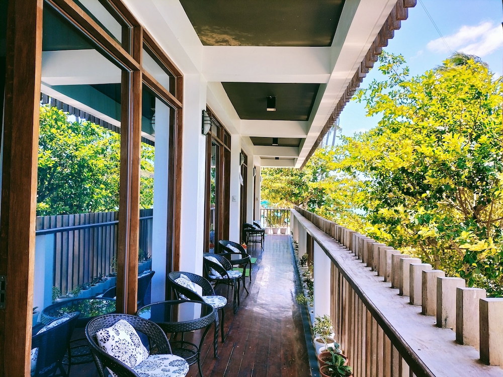 Orange Pearl Beach Resort 17/81