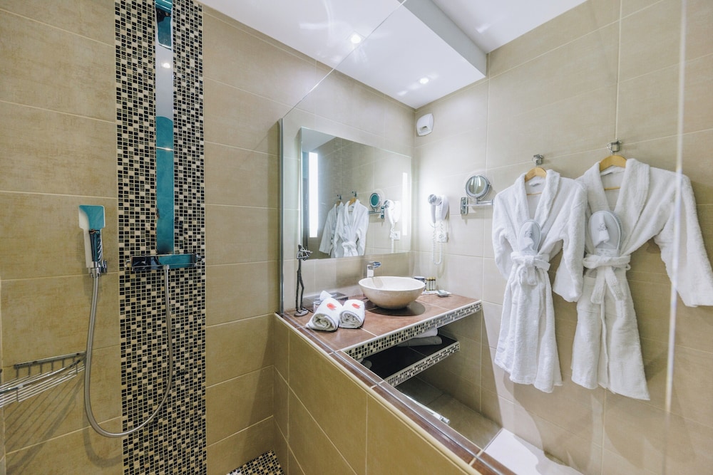 BOUTIQUE HOTEL LIBERATA 48/50