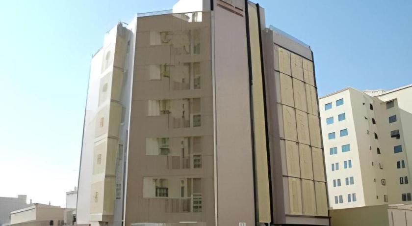Sovereign Hotel 4/39