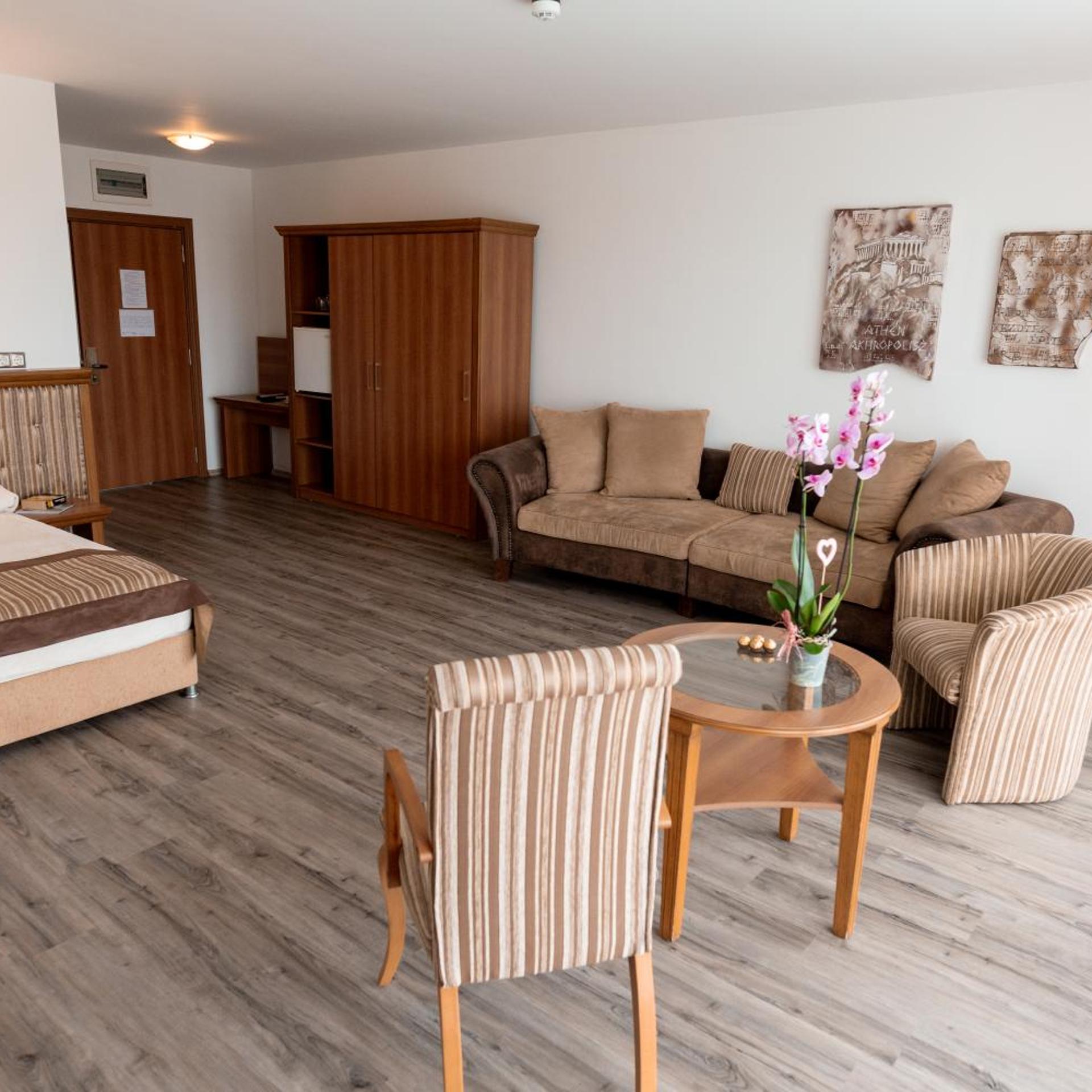Aphrodite Hotel 28/50