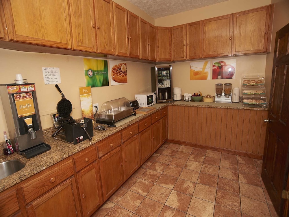 Quality Inn Bourne - Cape Cod 6/25