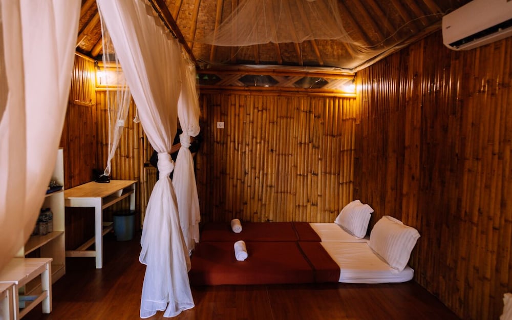 Avery Coconut Island Hotel and Beach Resort 22/47