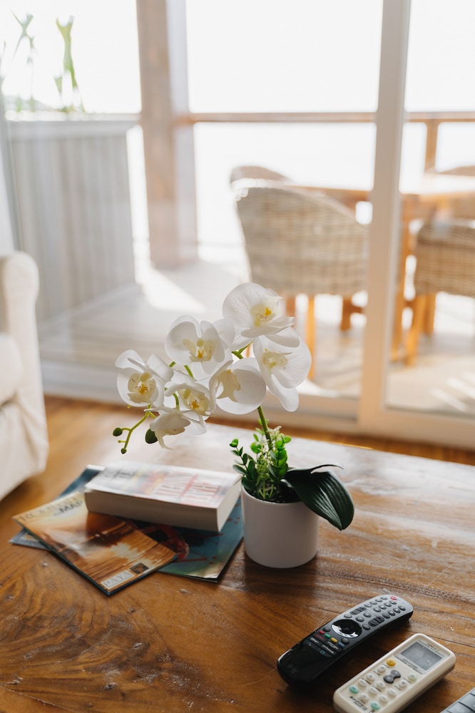 The Beach House Boutique Hotel 38/49