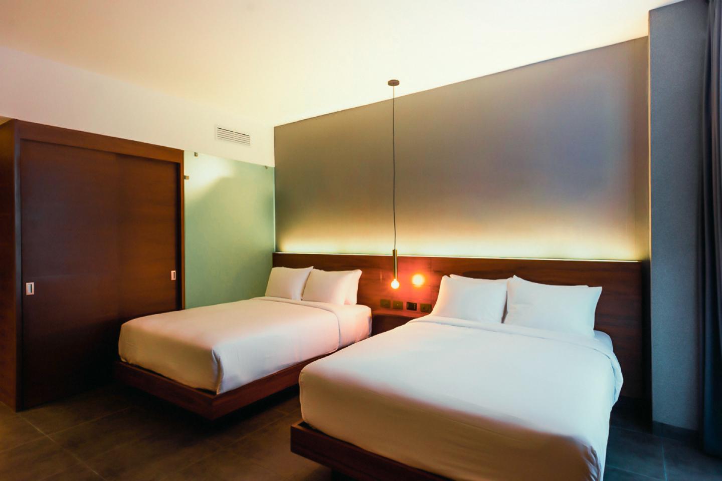 Luxury, Suite, Street View