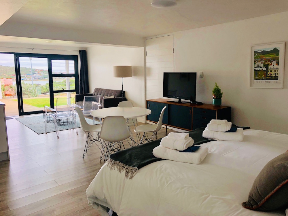 Karee Manor Guesthouse 10/40
