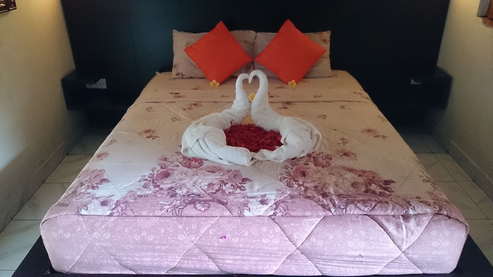 Agus Beach Inn 19/31
