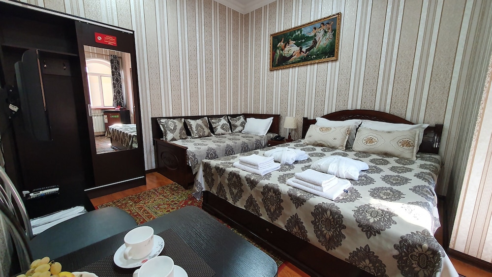 Sarbon Hotel 25/72