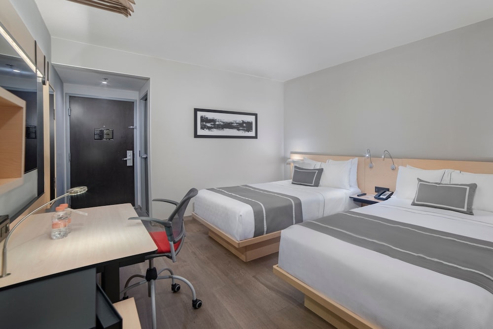Room Two Double Beds