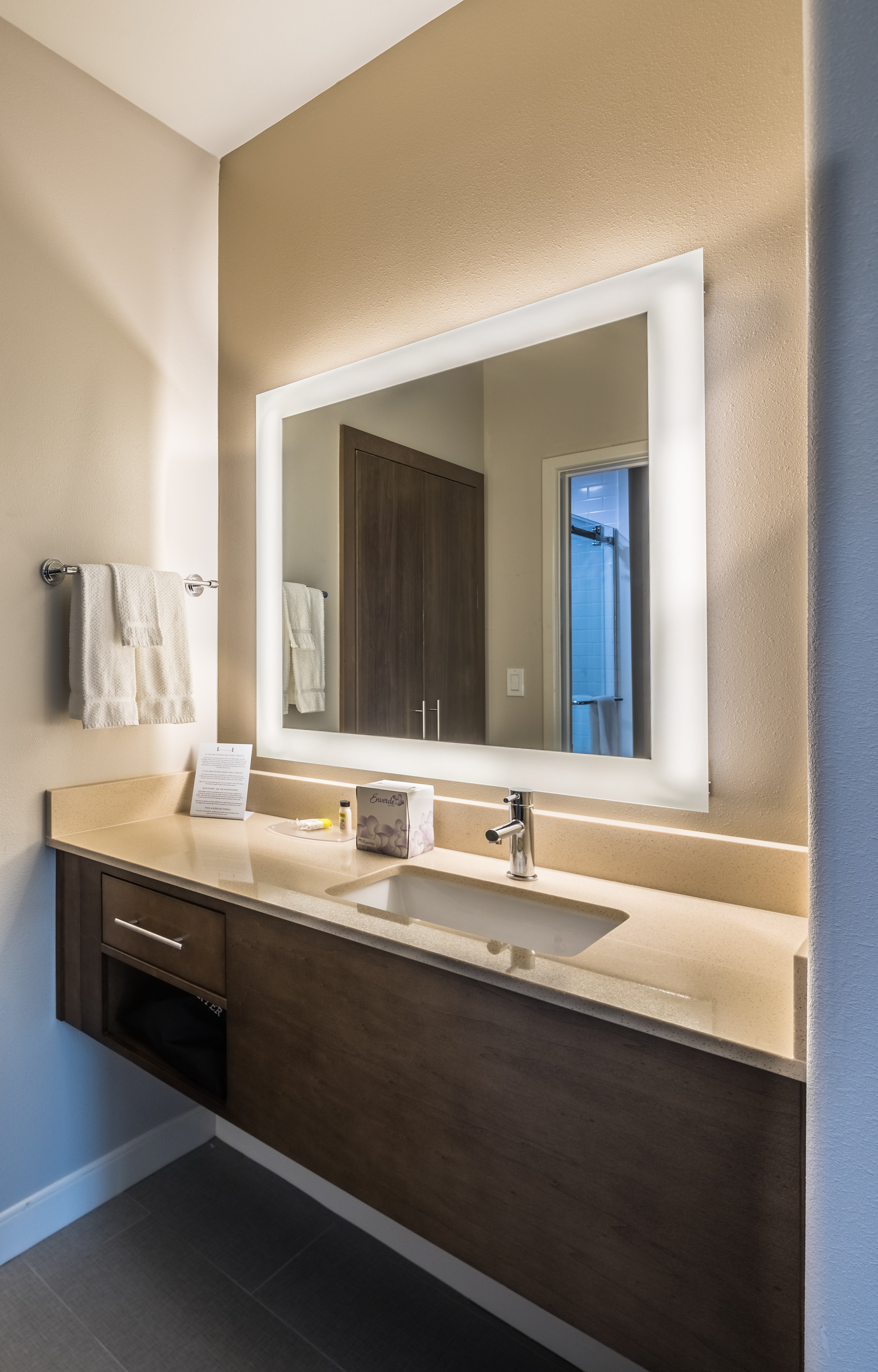 Staybridge Suites Lake Jackson 52/53