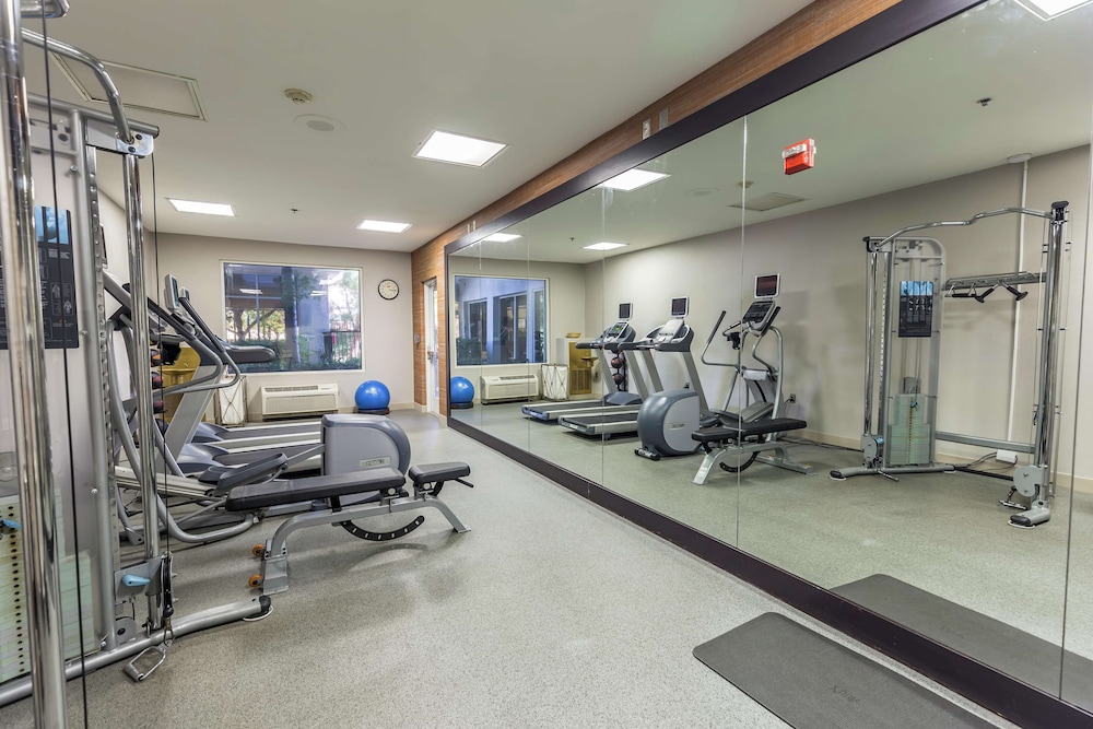 Hilton Garden Inn Fairfield 24/80