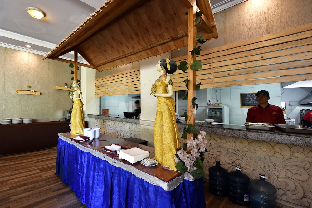 Puri Saron Denpasar 11/68