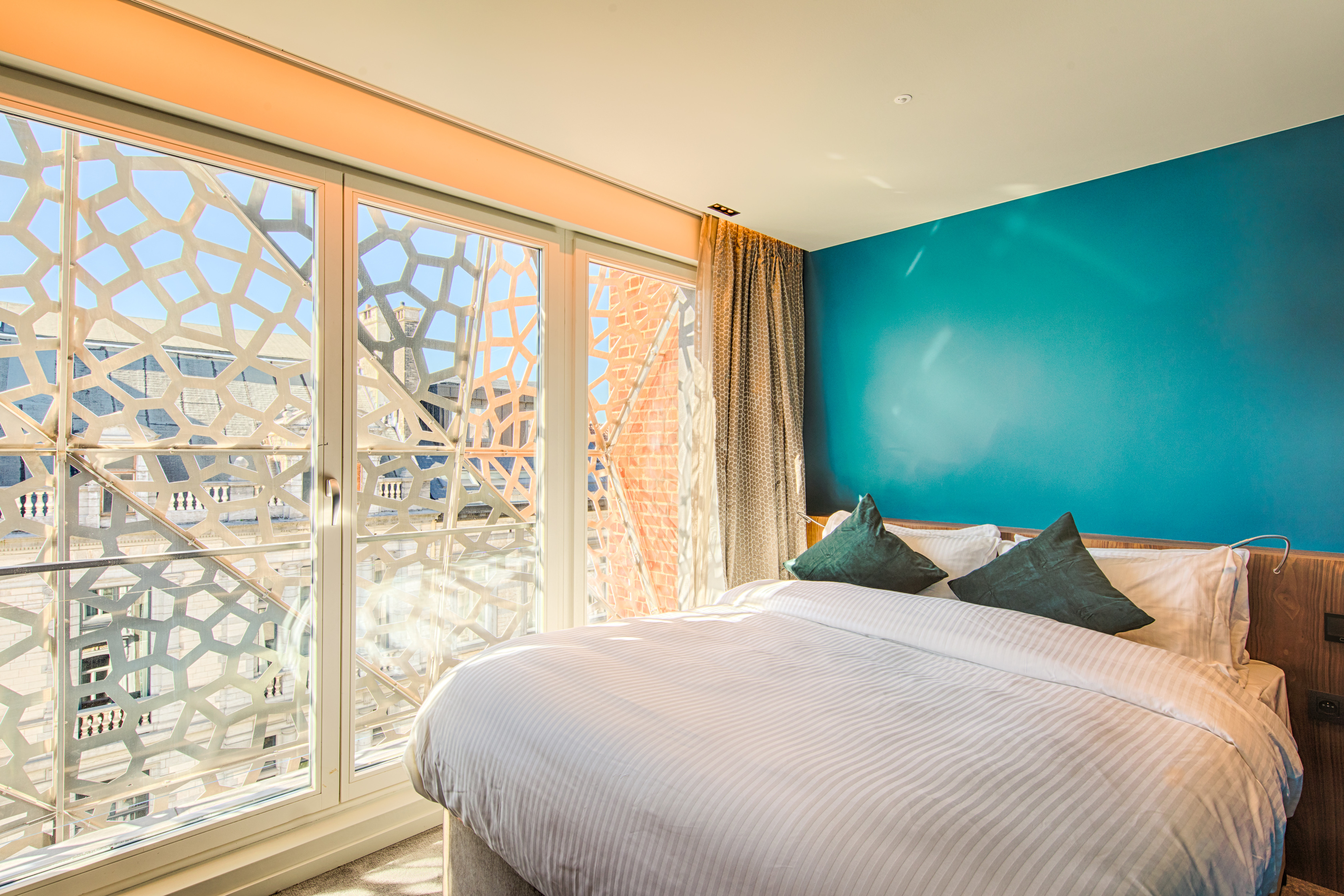Deluxe, Double Bed