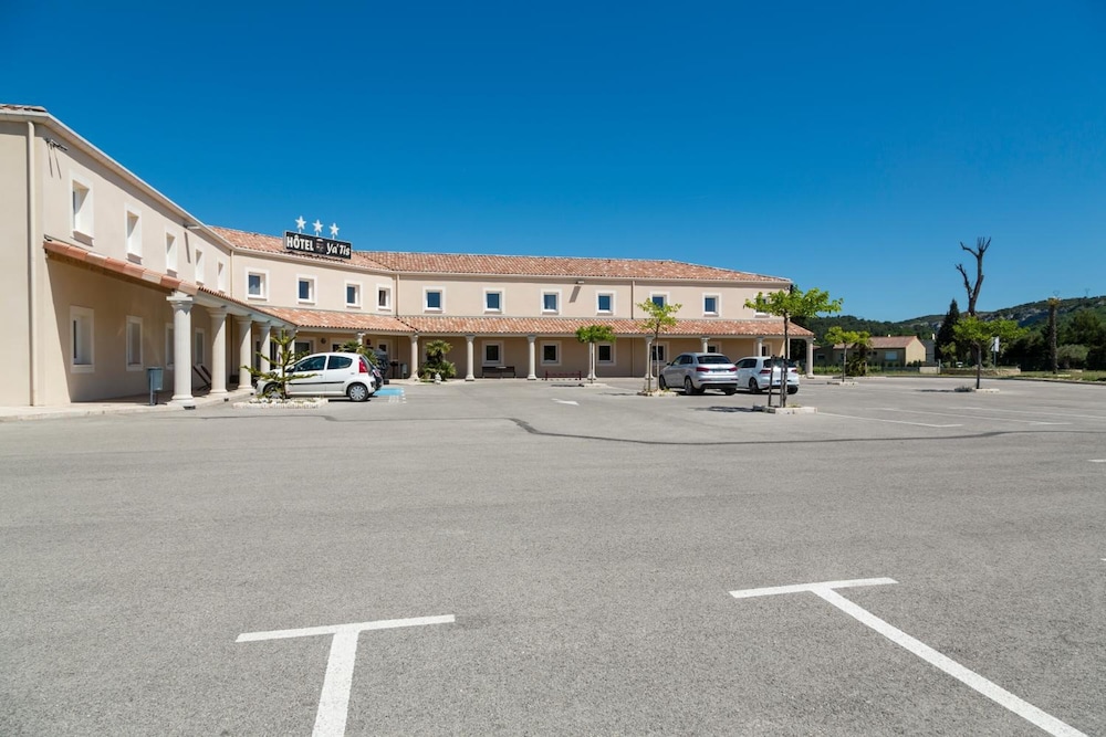 INTER HOTEL LE YA'TIS 36/48
