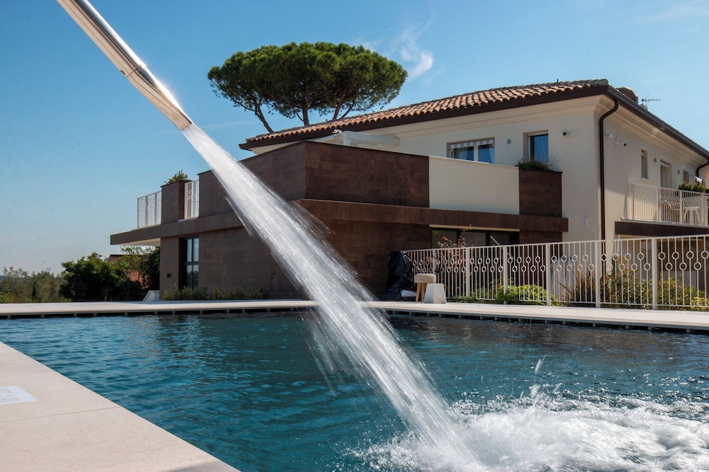 Villa Francesca Relais 43/53