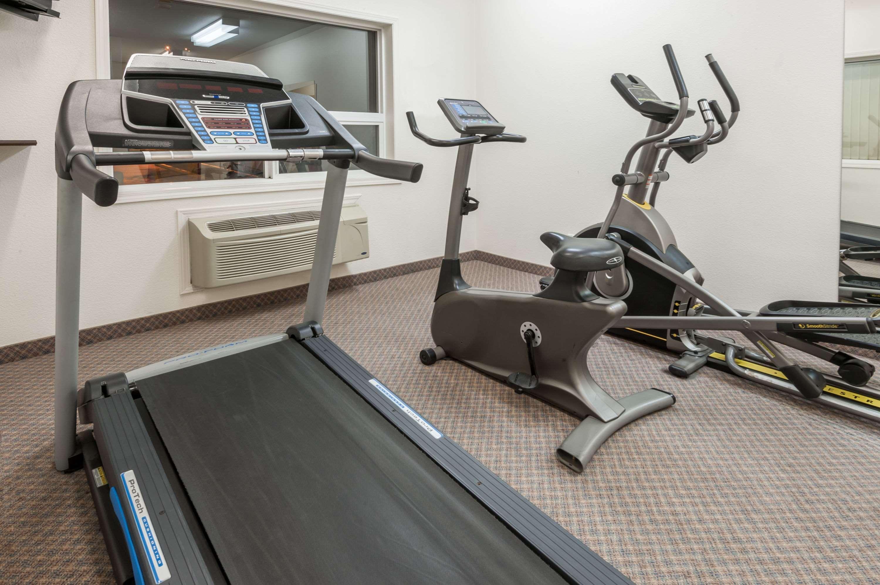 Super 8 by Wyndham Edmonton/West 10/16