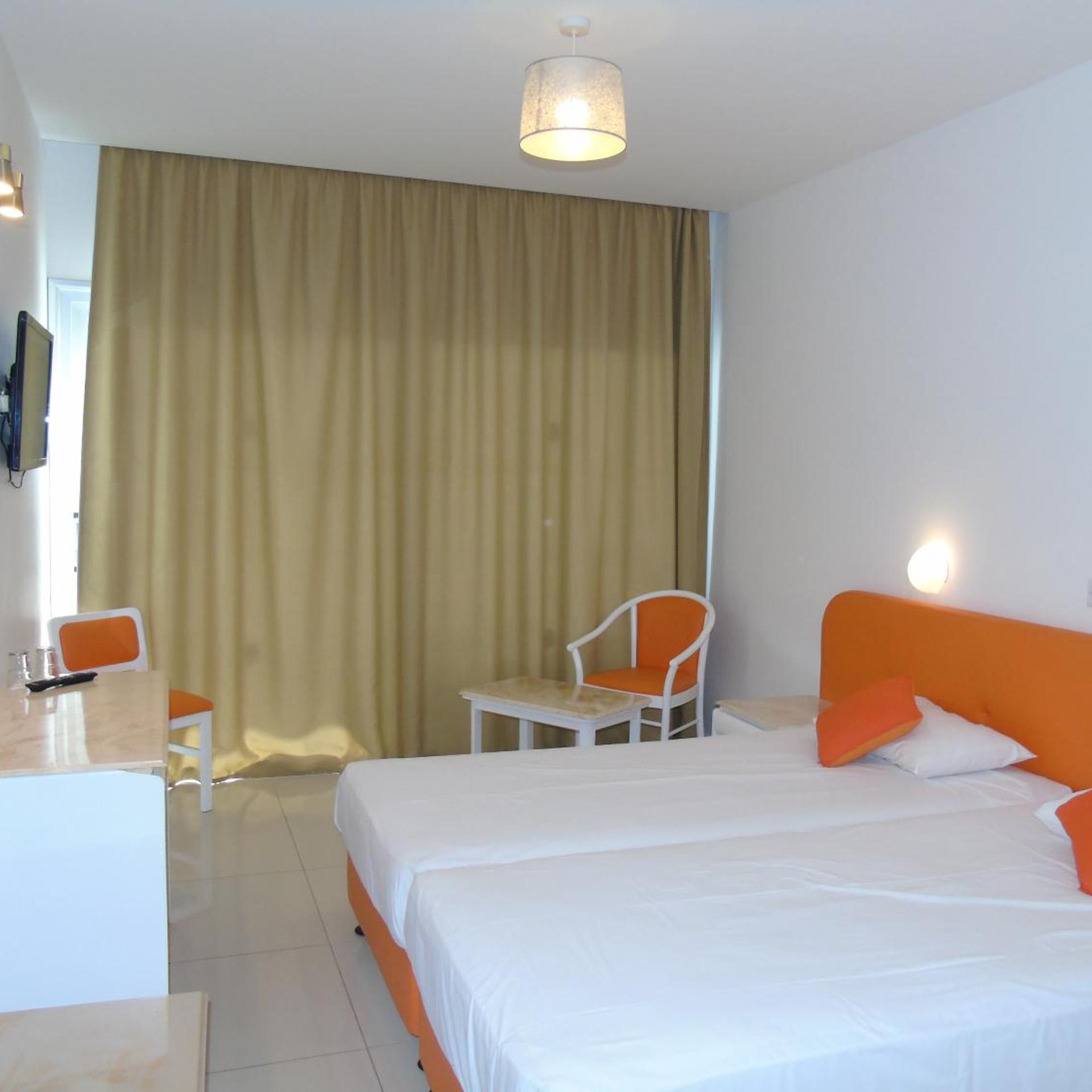 Standard, Double Bed, Lateral Side Sea View
