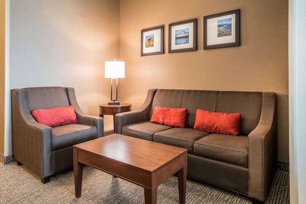 Comfort Inn and Suites Hermiston, OR 30/47