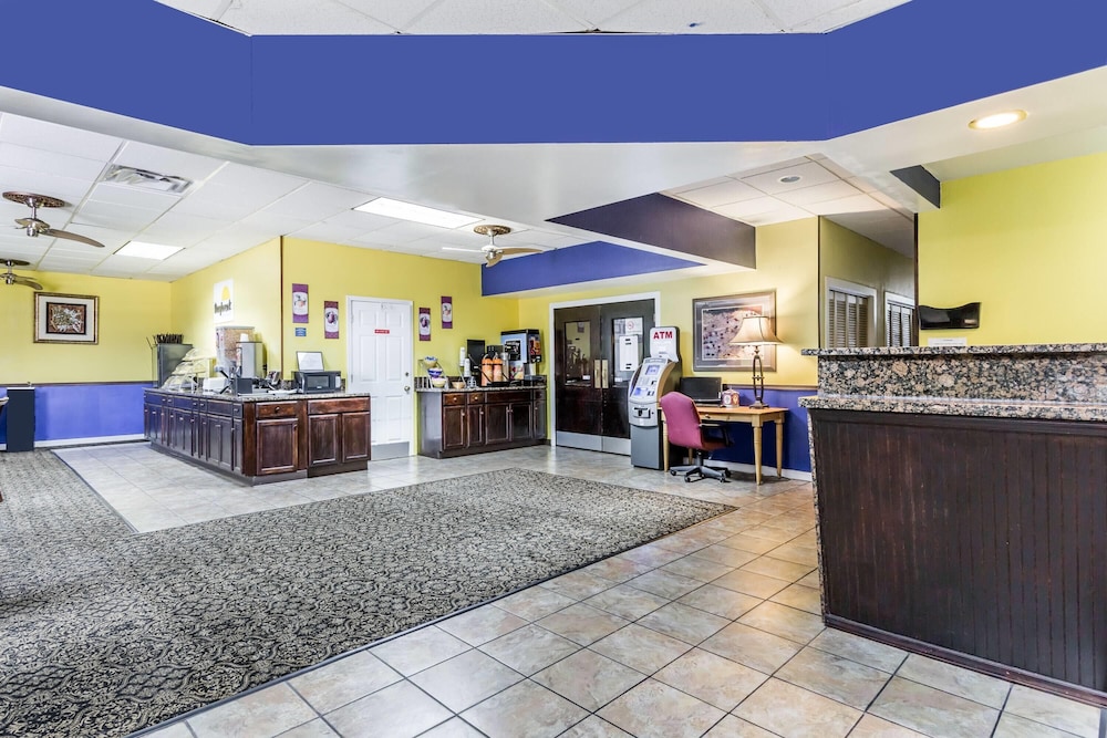 Days Inn by Wyndham Goldsboro 1/53