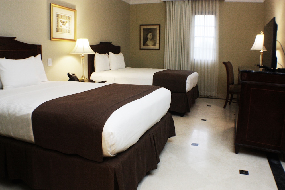 El Prado Hotel 27/62