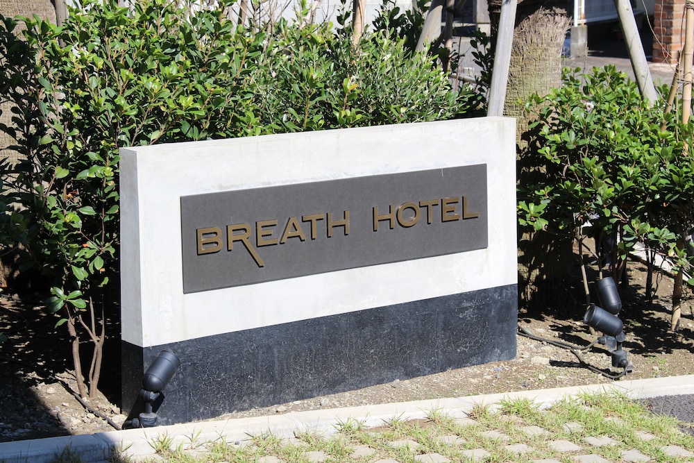 Breath Hotel 6/48