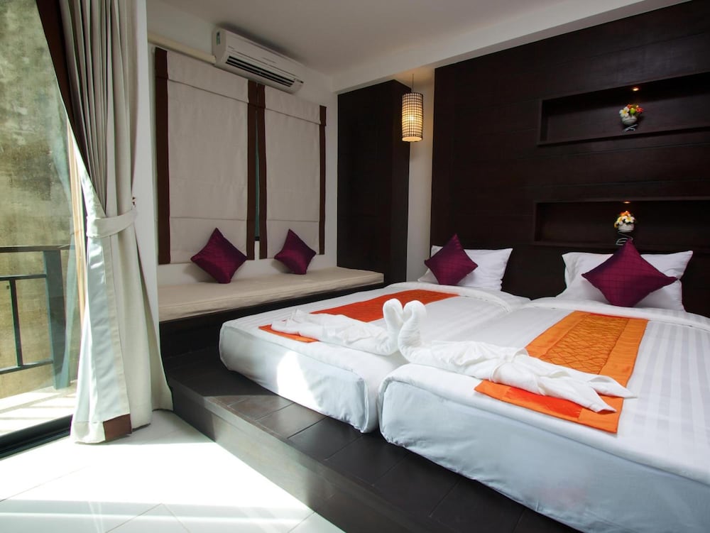 AMBER RESIDENCE 23/60