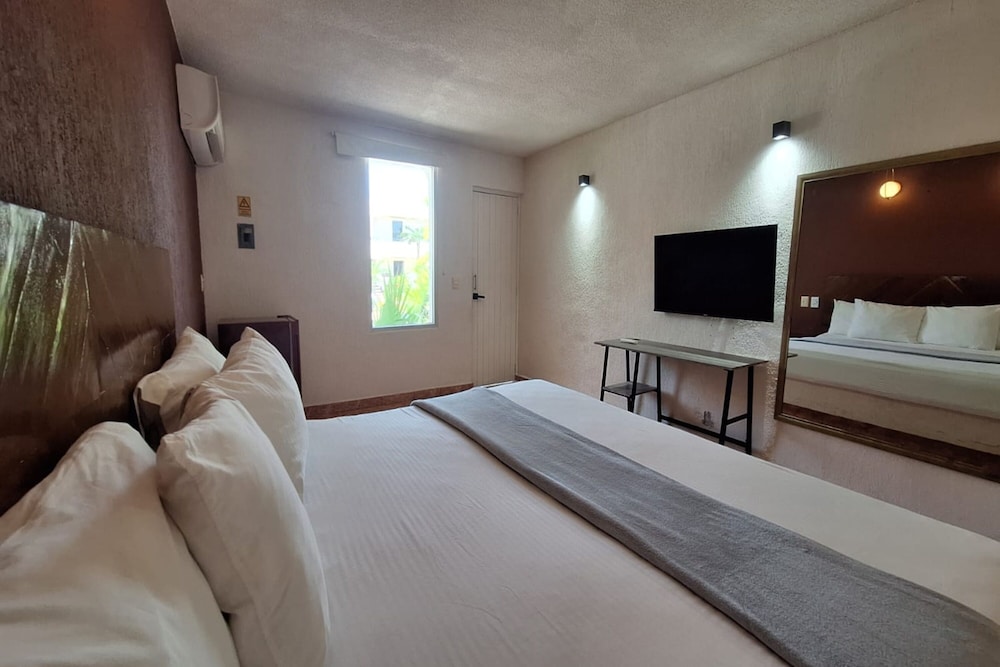 OYO Hotel Rolovi Cancun 22/60