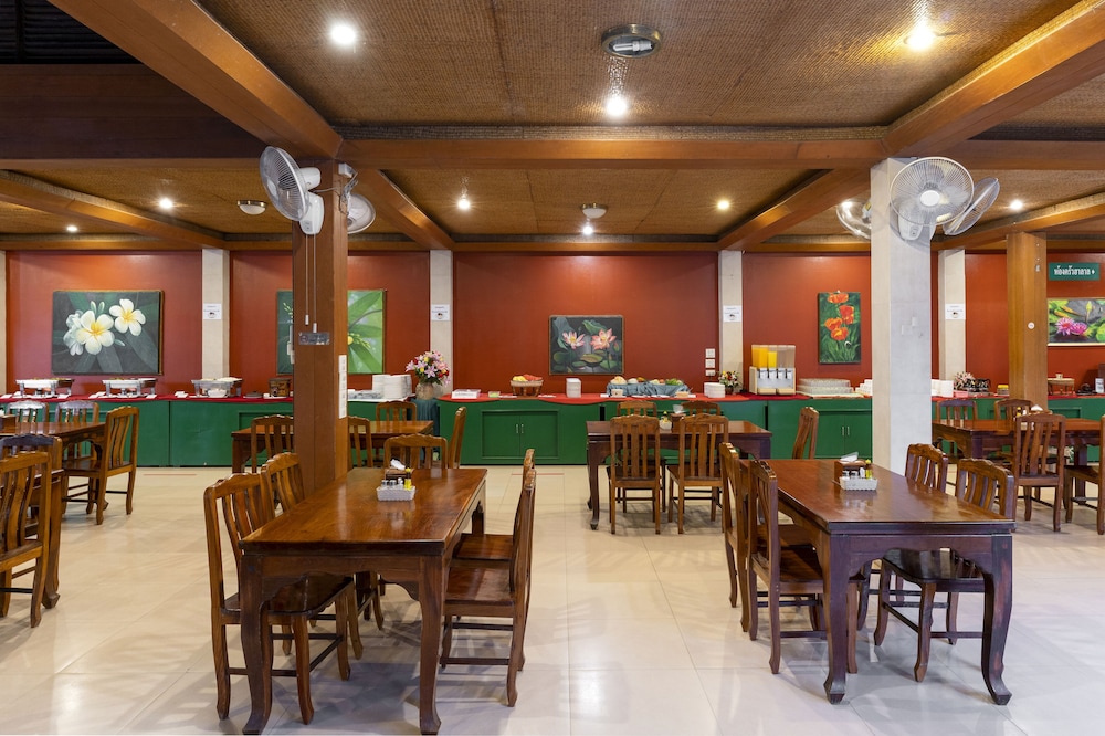COCONUT BEACH RESORT 53/74