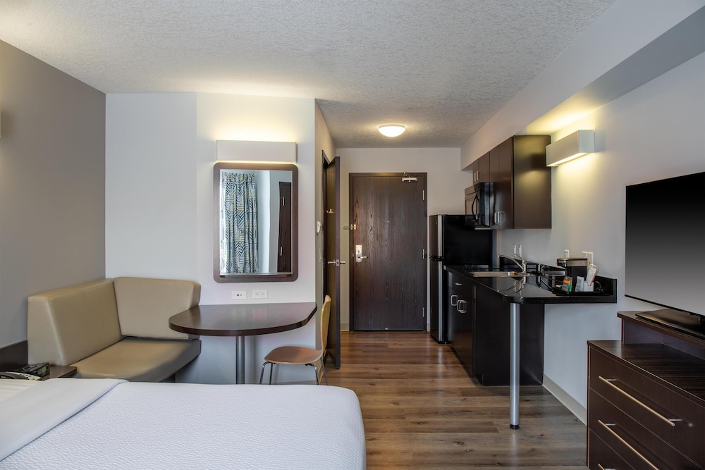 Motel6 Airdrie Ab 39/68