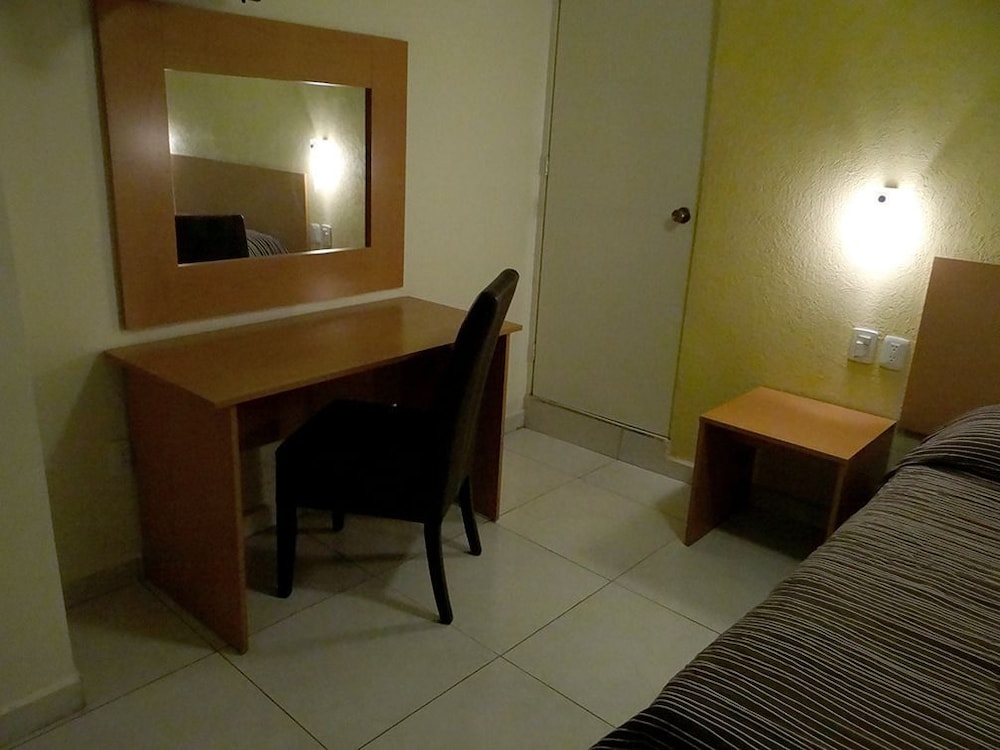 Pequeno Gran Hotel 27/31