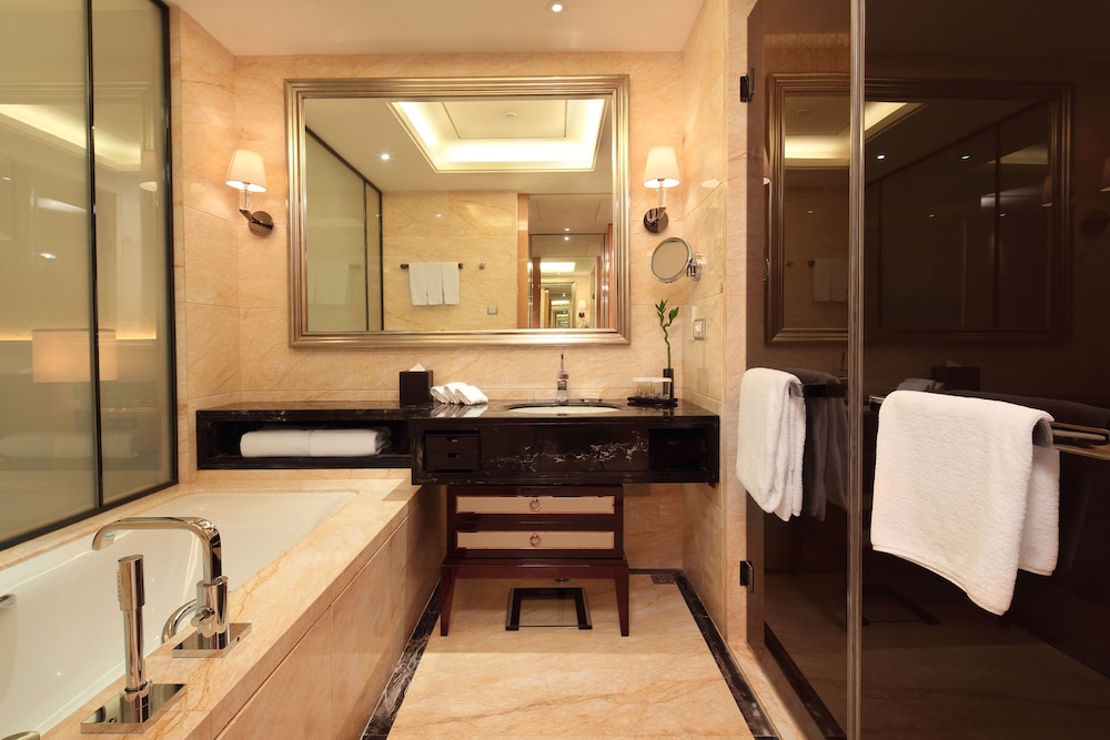 Hilton Guangzhou Baiyun Hotel 16/56