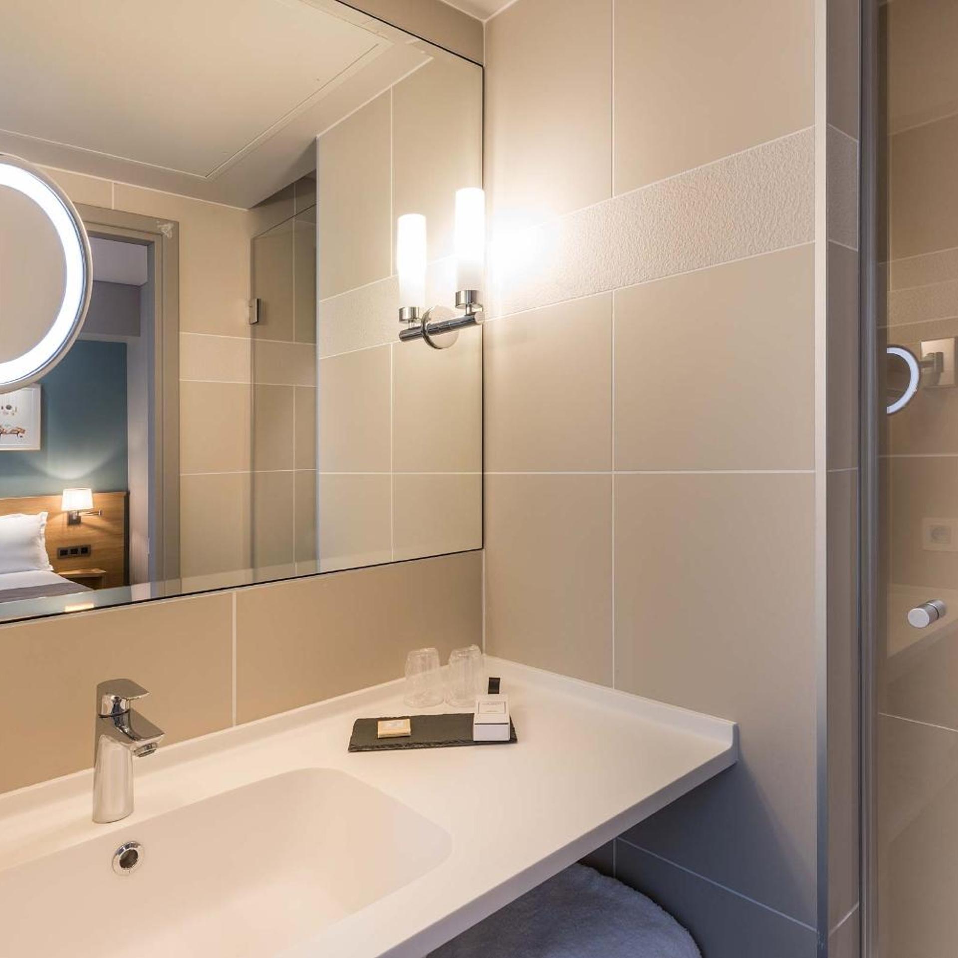 غرفة بسريرين منفصلين بإطلالة على الحديقة، Hotel Magellan 4/6