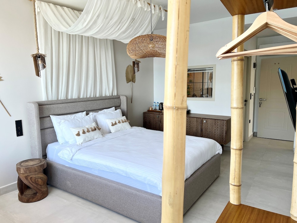 Room, Queen Bed, Sea View, Hot Tub