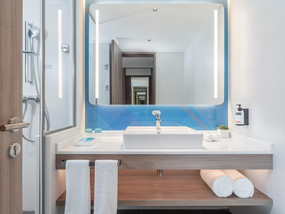 غرفة بسرير كينج، Holiday Inn Express Guangzhou Panyu Dashi 8/9
