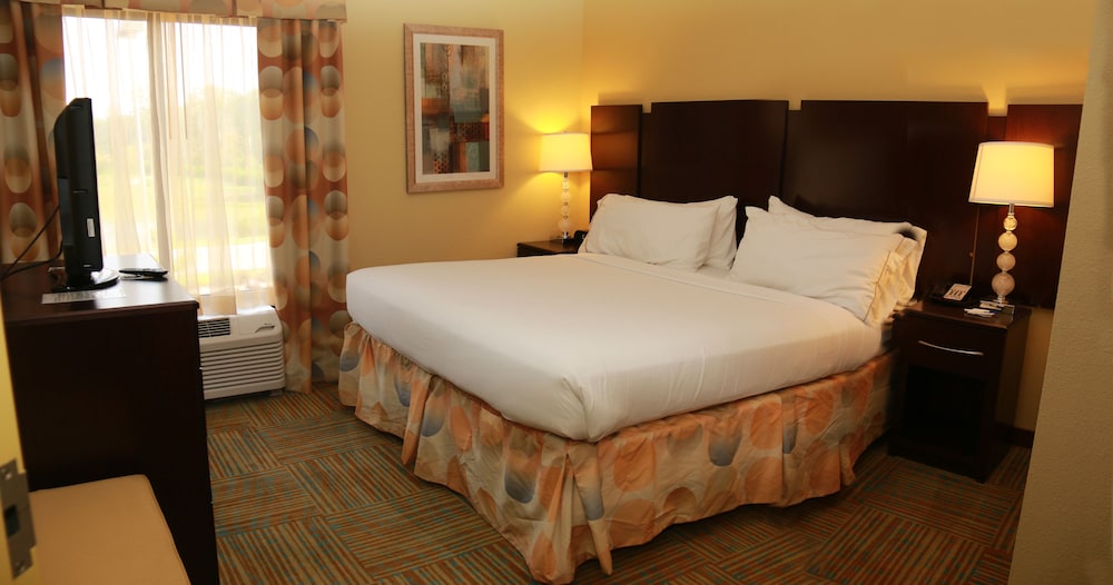 Holiday Inn Express Hotel And Suites Perry 11/48