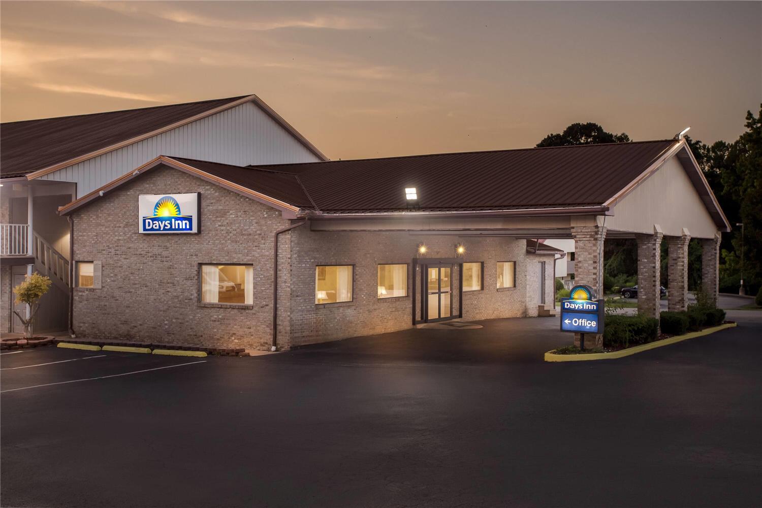 Days Inn by Wyndham Huntington 4/30