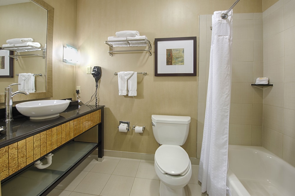 DoubleTree by Hilton Houston Westchase 11/39