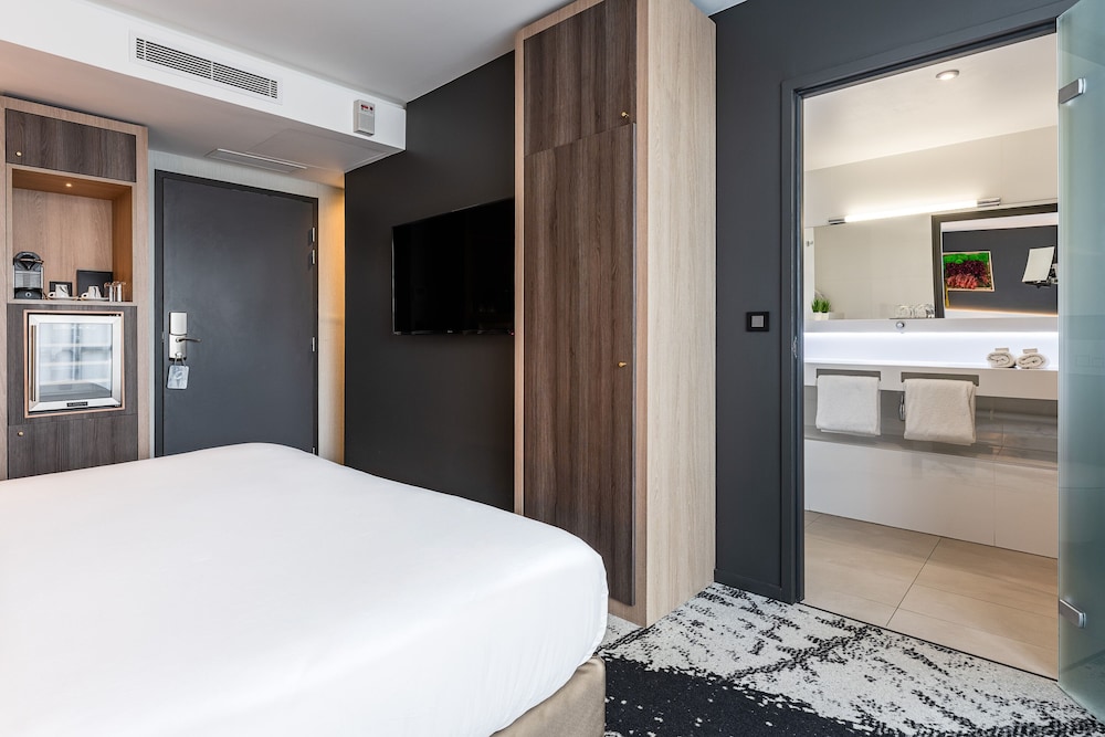 Hotel B55 11/45