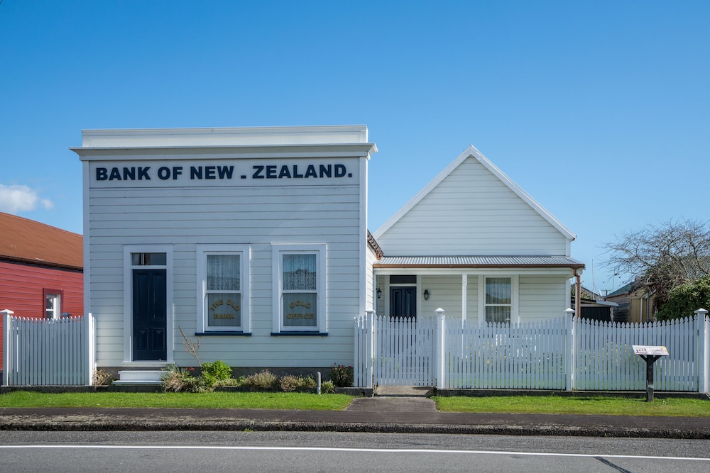 Theatre Royal Hotel in GREYMOUTH