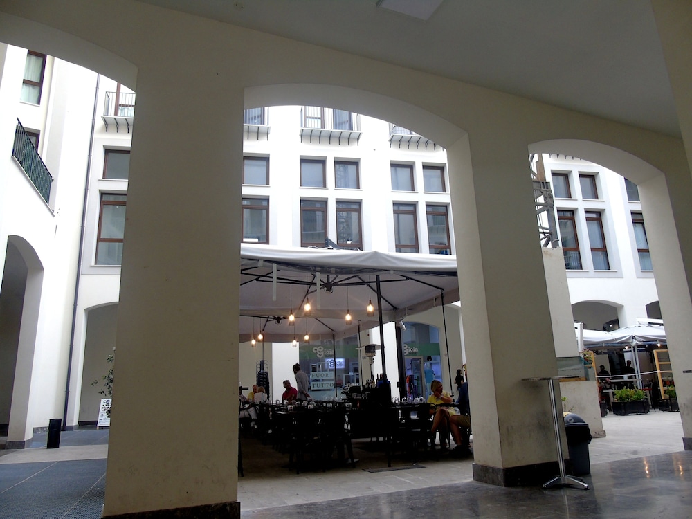 Suite Quaroni 6/49
