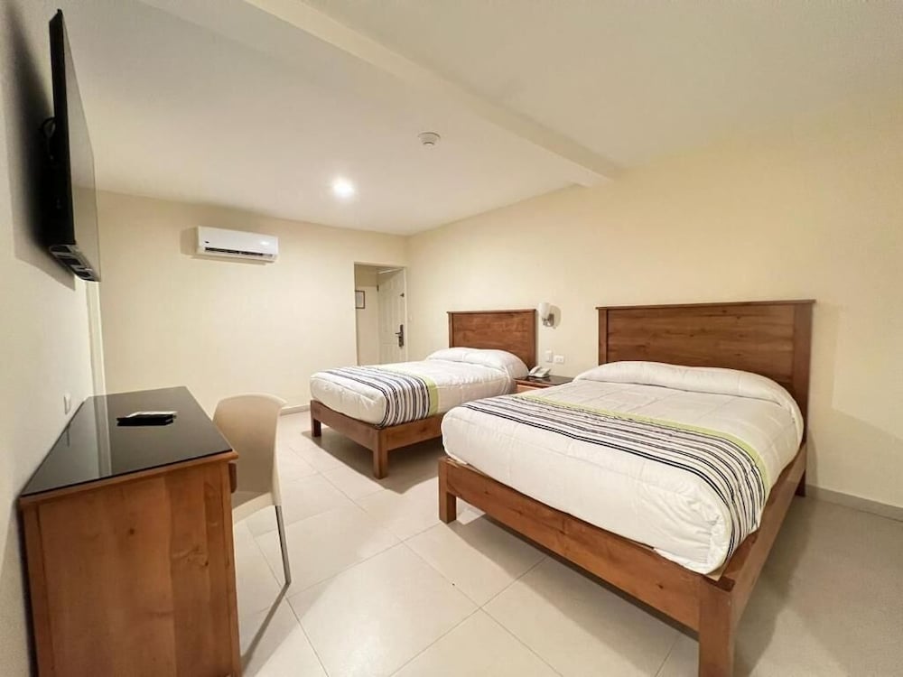 Hotel Baja 7/26