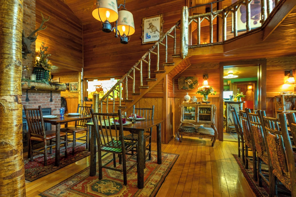 Lake Placid Stagecoach Inn 35/49