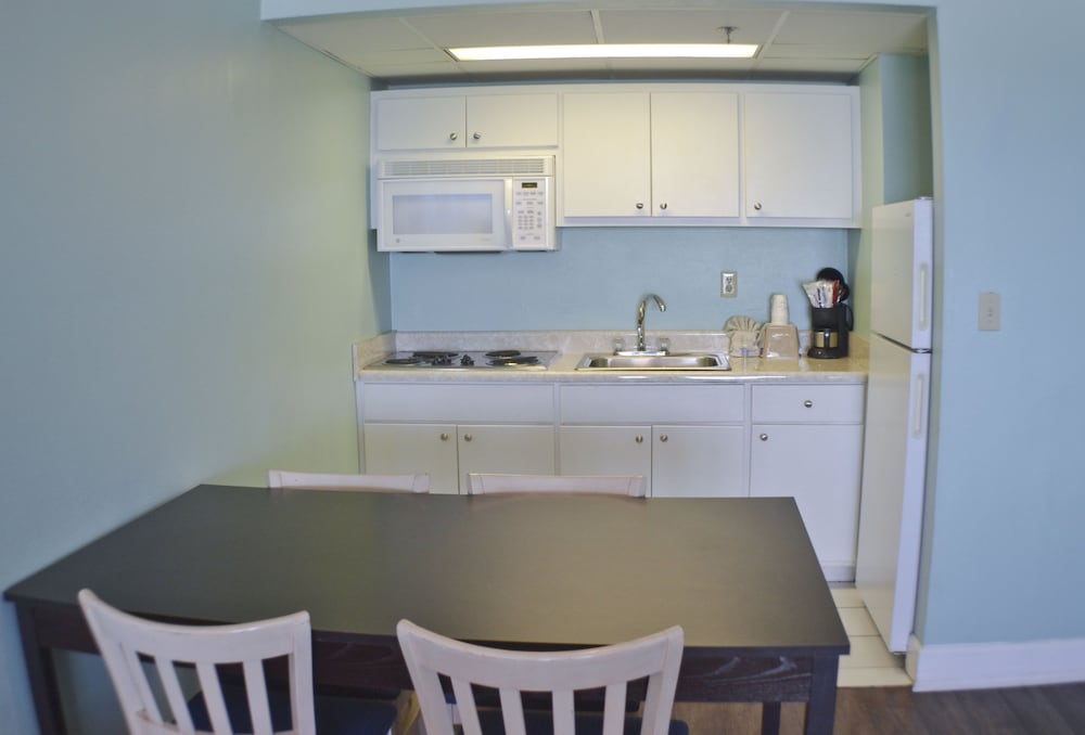 Boardwalk Beach Resort Hotel 46/65