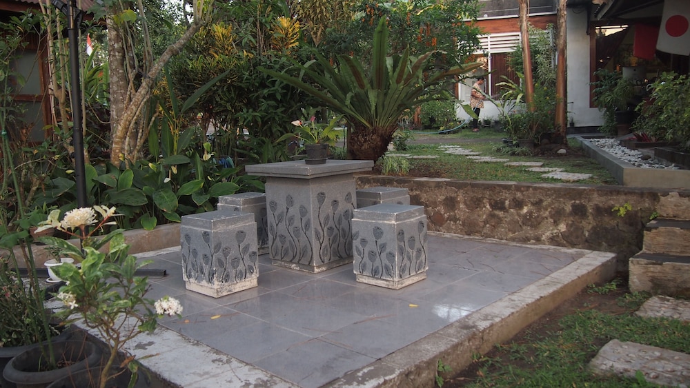 The Riverside Javanese Cottages 40/45