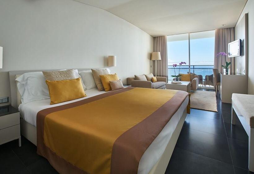 Prestige, Lateral Side Sea View
