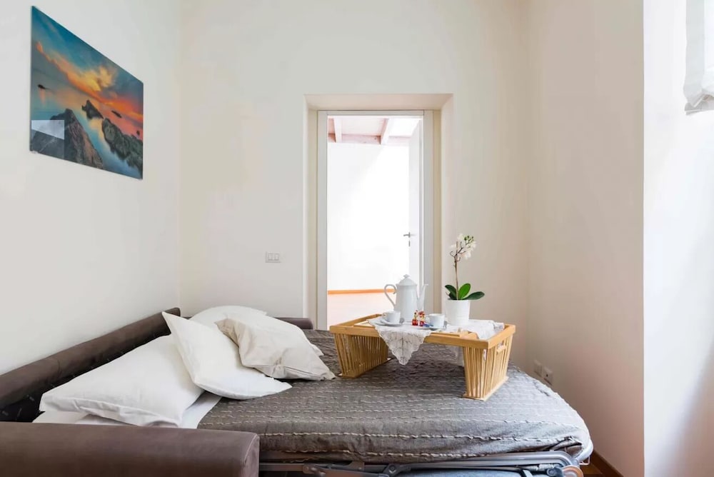 The Sistina Suite 6/46