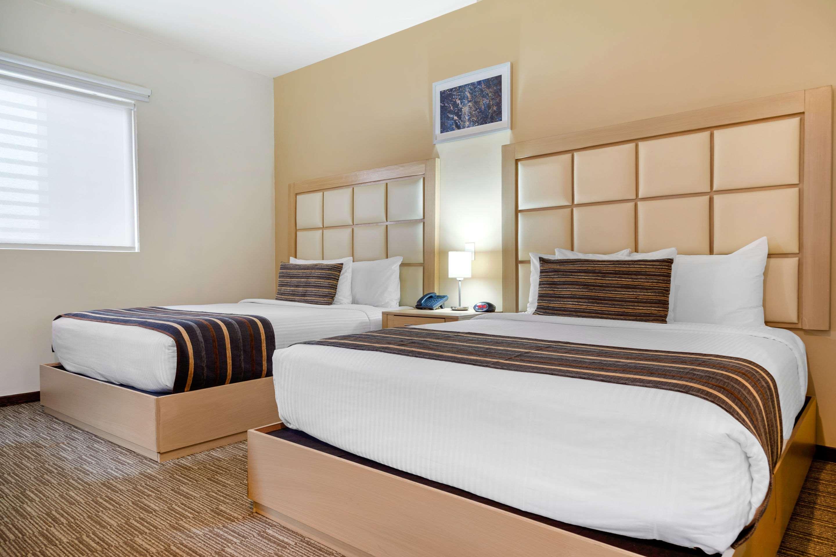 ROOM, 2 QUEEN BEDS