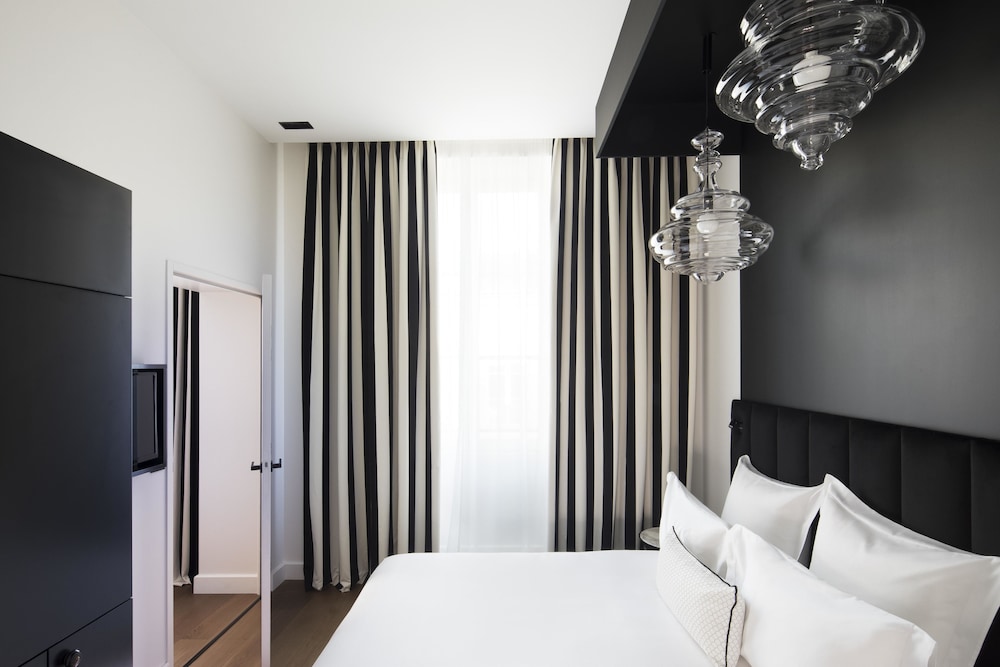Hôtel Cardinal 18/66