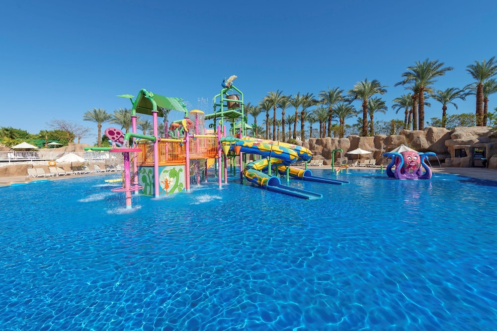 Reef Oasis Beach Resort 76/82
